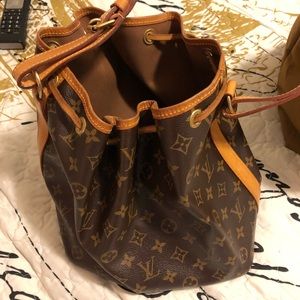Louis Vuitton authentic monogram Petit Noe